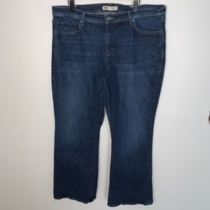 Levi’s Perfectly Shaping bootcut jeans